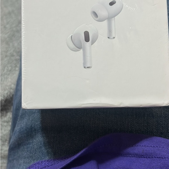 Apple AirPods 2nd generation with seal